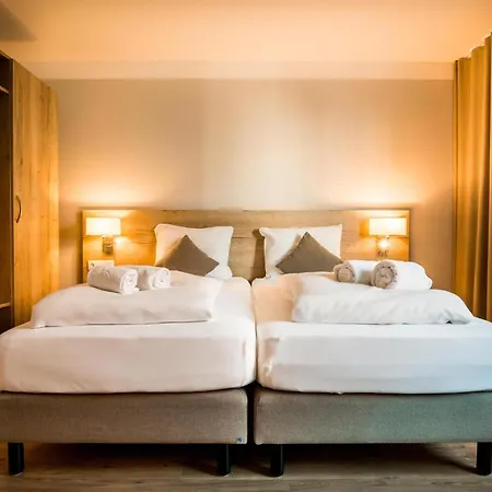 Amici Room's - Kumpfmuhler Kastell